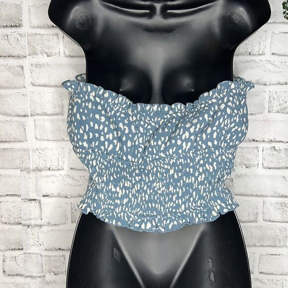 Le Lis Blue White Tube Top Crop Summer Top Ruffle Smocked Size Large Boho Hippie - Picture 3 of 5
